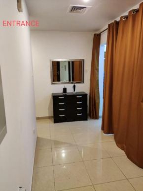 LOVELY ROOM IN JUMEIRAH 1